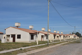 Entrega de viviendas en Localidad de Atocha