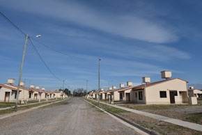 Entrega de viviendas en Localidad de Atocha