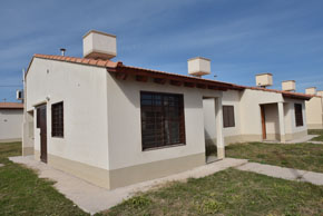 Entrega de viviendas en Localidad de Atocha